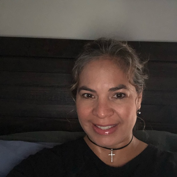 Meet your Posher, Melissa - Picture 2 of 4